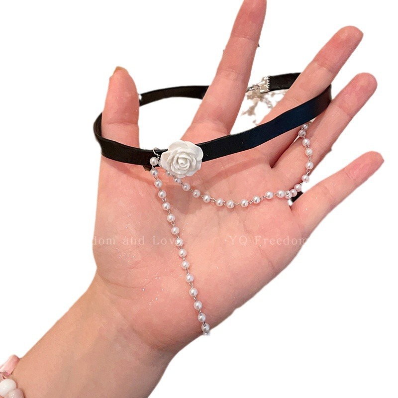 Rose pearl female choker black collar collarbone chain, niche design sense woven chain accessory trend Item Picture
