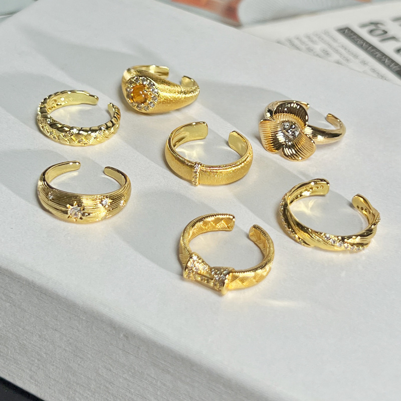 A vintage brushed, light luxury, high-end diamond-encrusted plain ring, a trendy, unique and niche open-top index finger ring for women Application Scenario