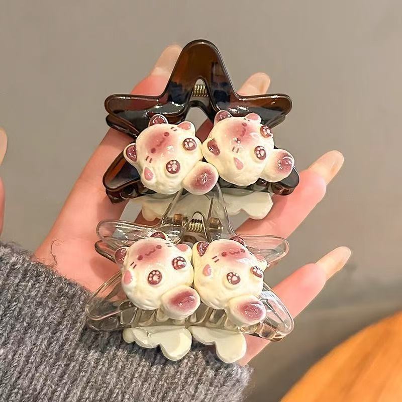The cute Siamese cat hair clip with a cute and fair fringe clip and a sweet side clip hair accessory details Picture