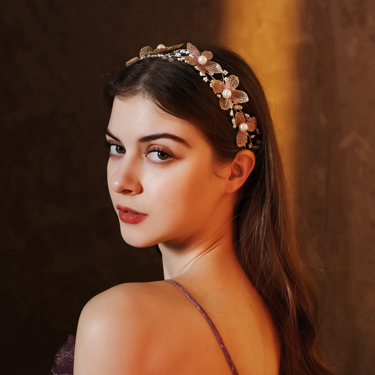Bride's hair accessories: Millet bead beaded hair accessories, forest-style hand-woven flower braided headband, retro pearl headband full figure
