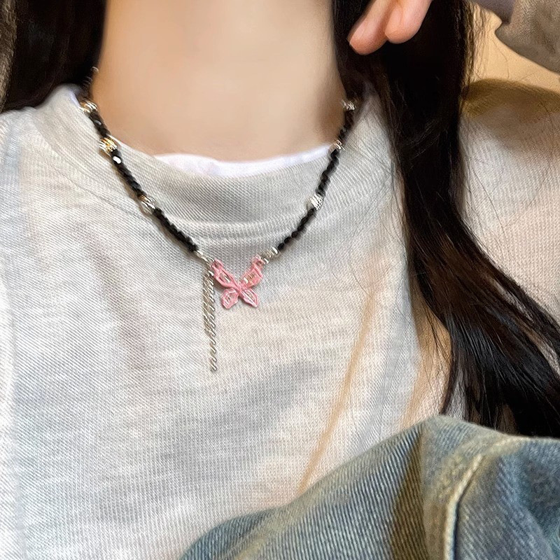 Sweetheart Barbie ~ Pink butterfly tassel necklace, feminine hip-hop girl, trendy and cool personality, beaded collarbone chain details Picture