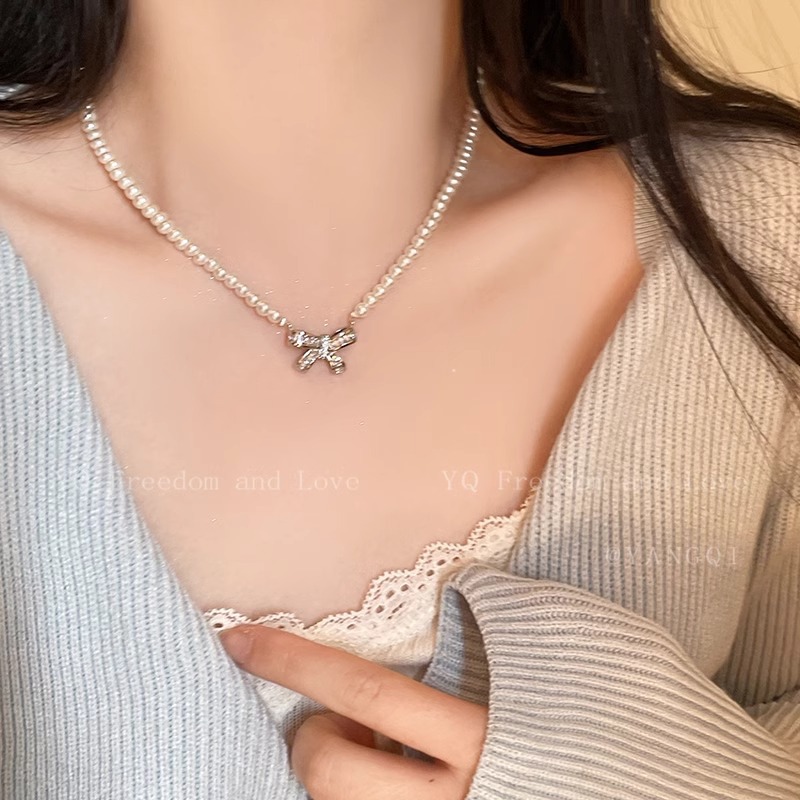 Elegant and refined pearl butterfly Super fairy necklace, new trendy and niche design sense collarbone chain, fashionable neck chain full figure