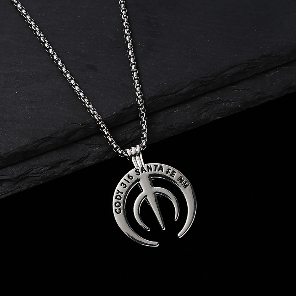 hiphop long titanium steel necklace, ins men's hip-hop necklace, men's and women's sweater chain, nightclub dancing personality accessories Application Scenario