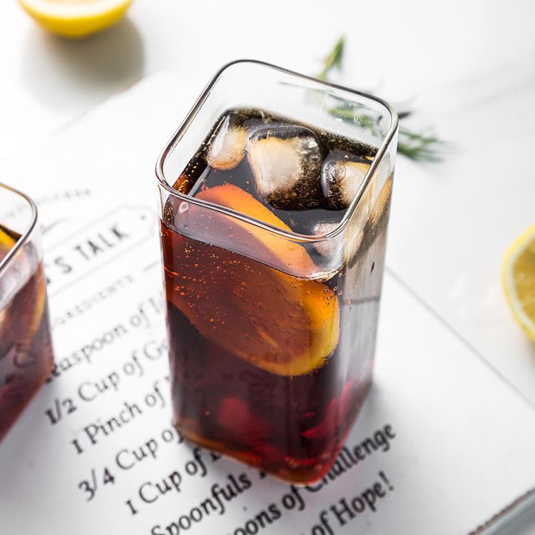 Breakfast cups, glass cups, square-mouthed cups, transparent square cups, milk tea and juice cups, straight cups for milk beverages, household water cups Application Scenario