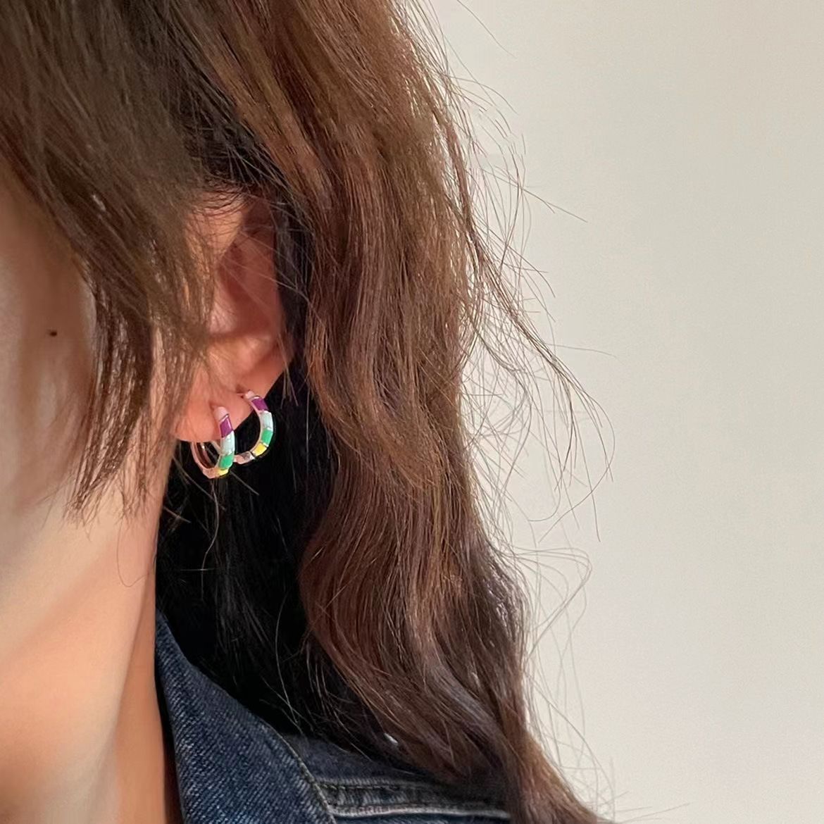 Retro and versatile colorful oil-dripping circle ear buckles, feminine and versatile, fresh and cold style ear studs and ear rings, new earrings full figure