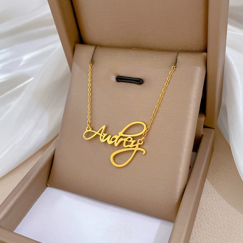 【 All-titanium Steel 】 English letter minimalist style furnace real gold necklace, female Instagram influencer collarbone chain matching full figure