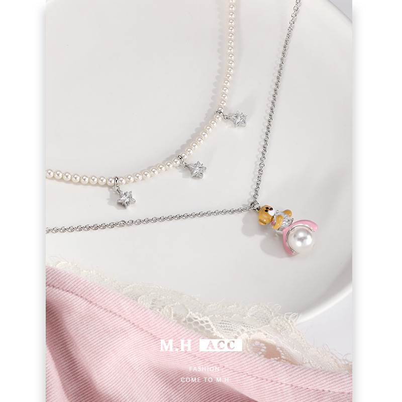 Original design, cute and high-end bear necklace, unique and sweet cool style for women, double-layer overlapping collarbone chain necklace Application Scenario