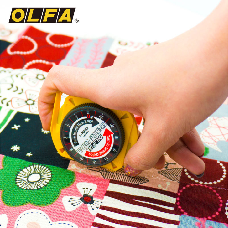 Japanese OLFA portable roller knife, multi-angle rotating fabric and paper cutting roller knife, household craft knife CHN-1 full figure