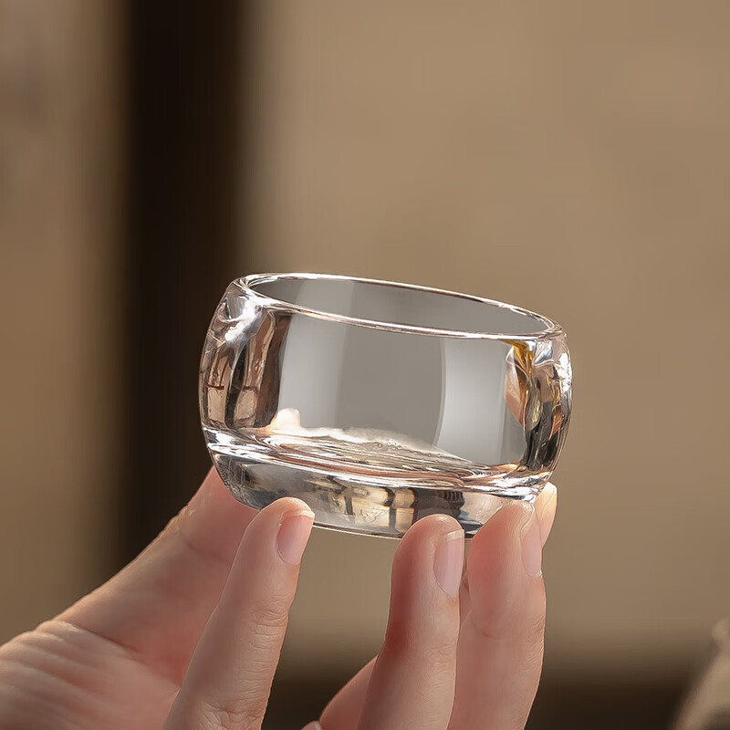 Household lead-free glass tea cups, crystal master cups, non-hot finger cups, wholesale commercial high-appearance-level tea cups Specification drawing
