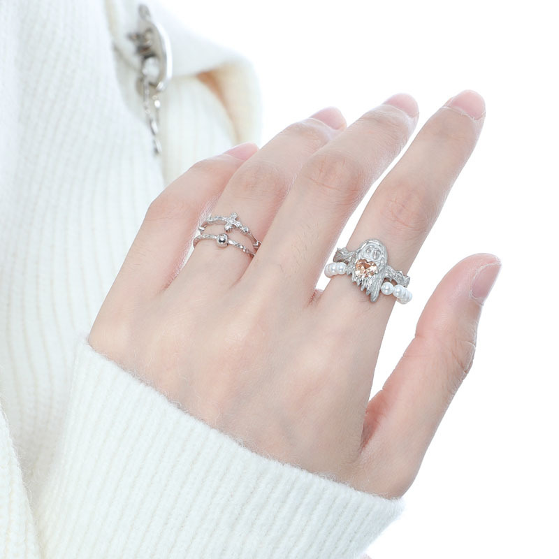 A niche design with a high-end feel, simple and versatile, plain ring with an open opening, a cold style for women to wear on Instagram, and a unique ring trend details Picture