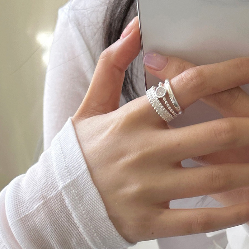 A layer-and-wear style ring for women's mixed and matched fashion combination set, with a unique InS-style ring design and a niche 2023 new style Application Scenario