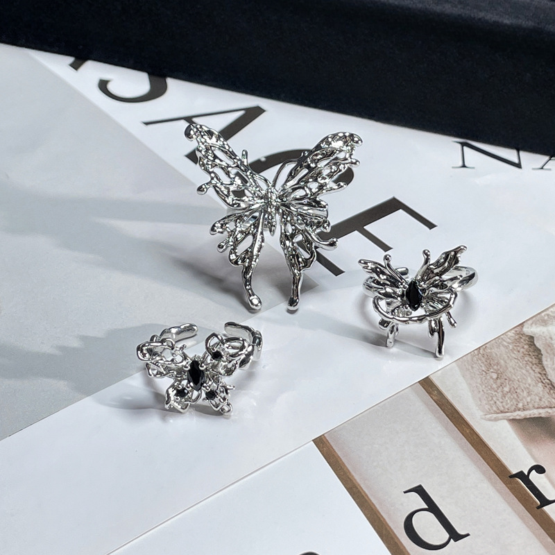 Liquid unique and personalized butterfly opening ring for women, Baroque punk style versatile index finger ring, niche fashion accessory Specification drawing