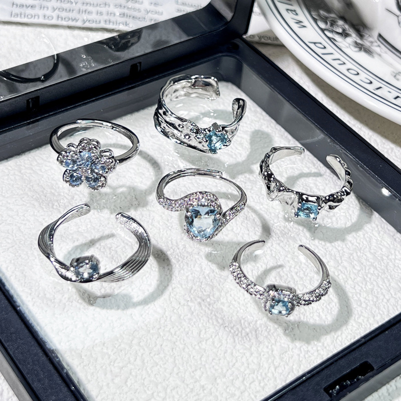 Korean-style high-end, light luxury, sea blue zircon, exquisite flower heart, fashionable ring, cold female style, niche ring trend Application Scenario