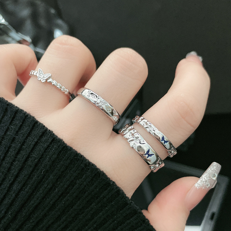 The new best-selling butterfly couple open ring, with a light luxury and high-end feel, features a simple, niche and individualistic cold style details Picture