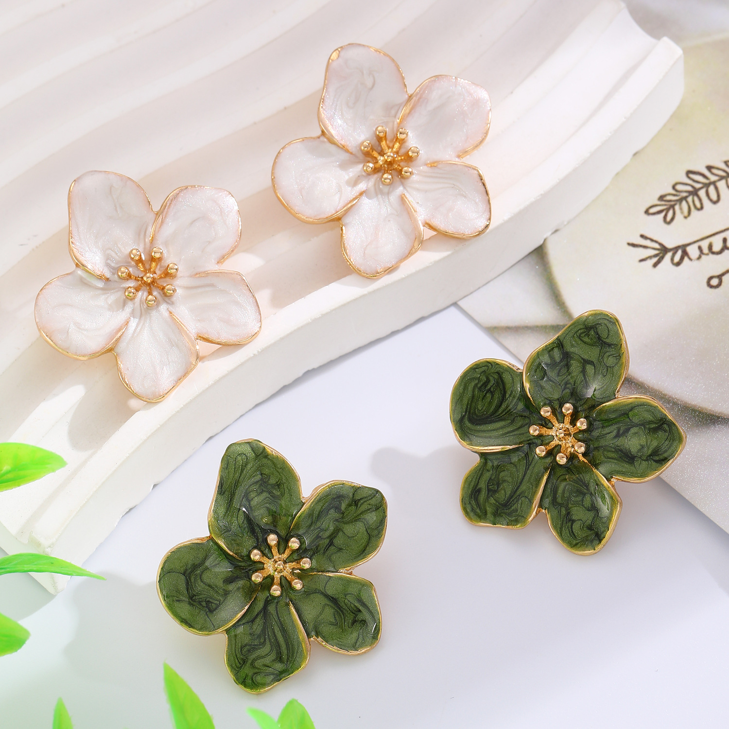 New European and American fashionable oil-dripping flower stud earrings for women, elegant and high-end, simple and elegant earrings, cross-border earrings wholesale Specification drawing