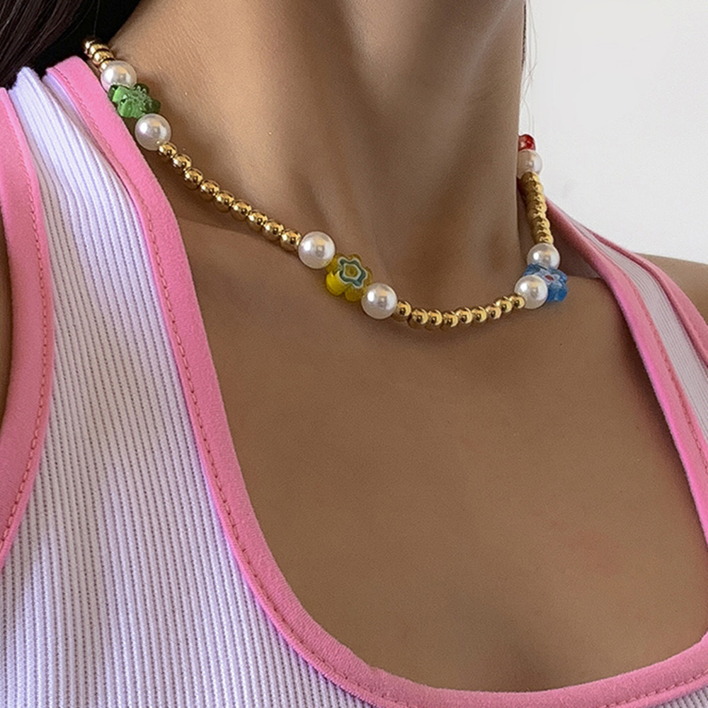 European and American cross-border multi-element handcrafted beaded rice bead necklace, country-style pearl flower necklaces details Picture