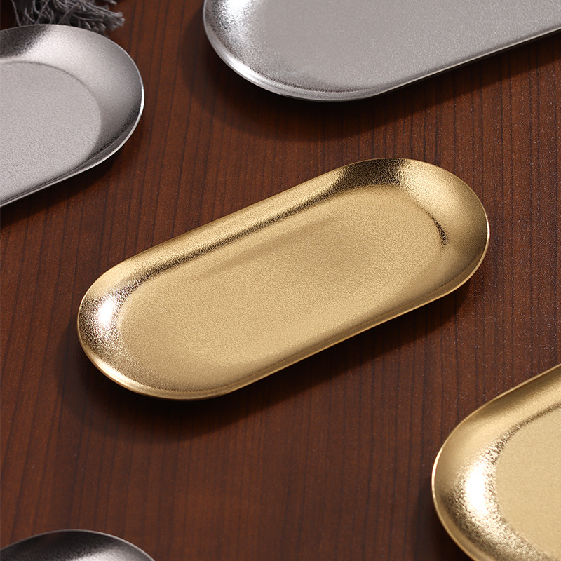 Snowpatterned Korean-style thickened stainless steel oval plate, barbecue plate, flat plate, vegetable plate, snack plate, vegetarian dish, inventory plate and heart plate Application Scenario