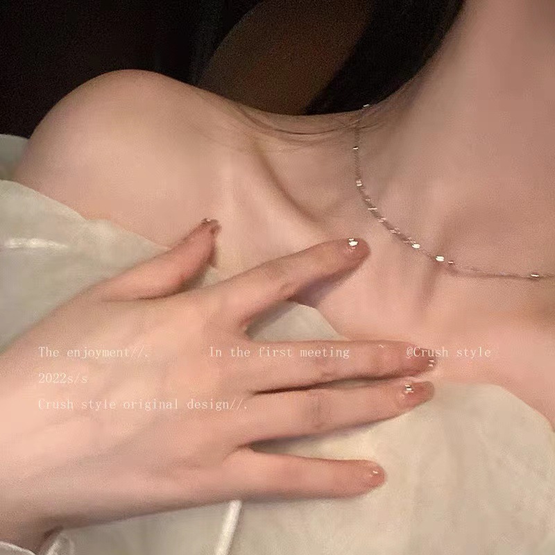 Titanium steel non-fading pearl collarbone chain women's design sense, niche necklace accessory, simple and elegant, versatile necklace full figure