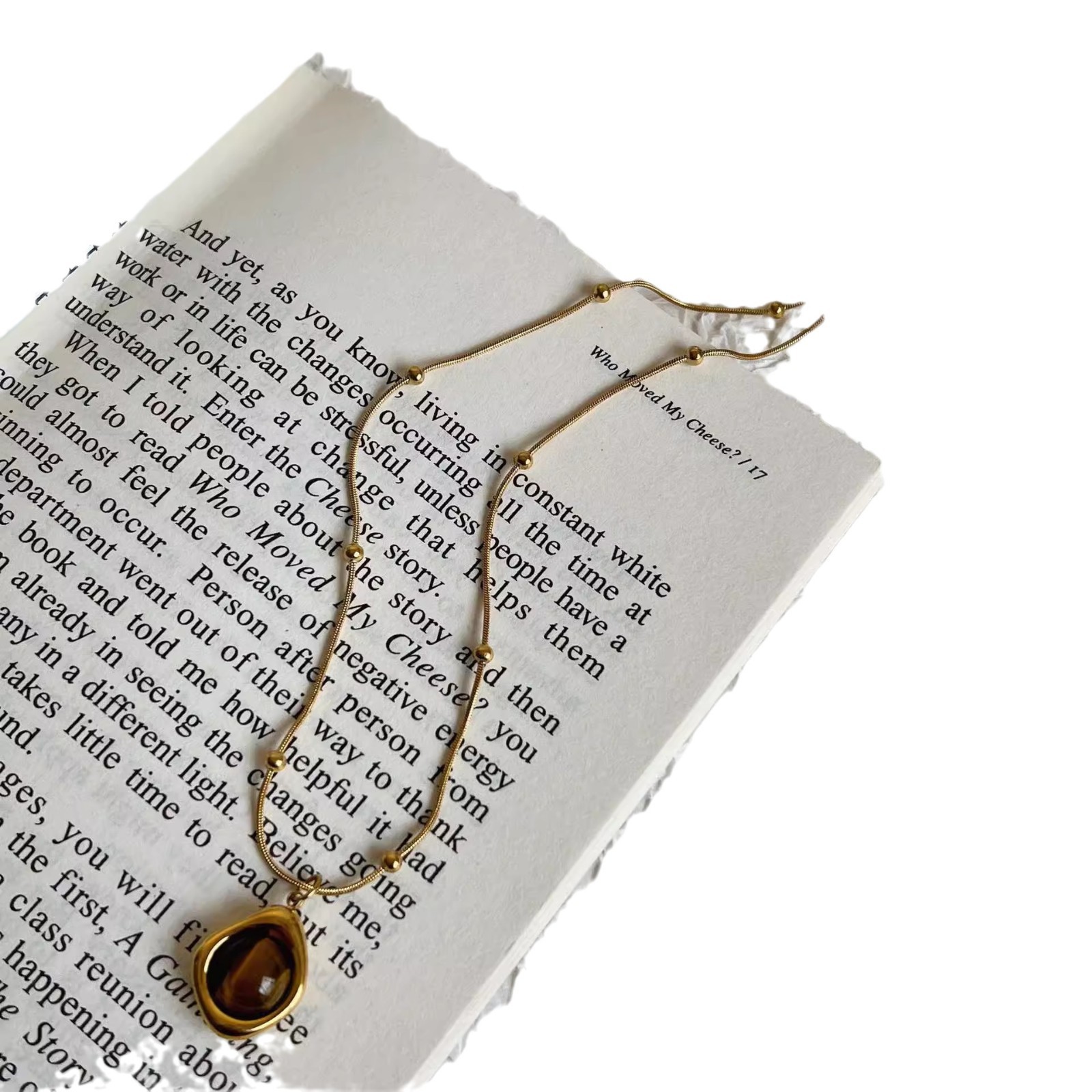 Maillard Tiger's Eye Necklace Women's Autumn/Winter 2024 new style Light luxury niche titanium steel non-fading sweater chain Item Picture