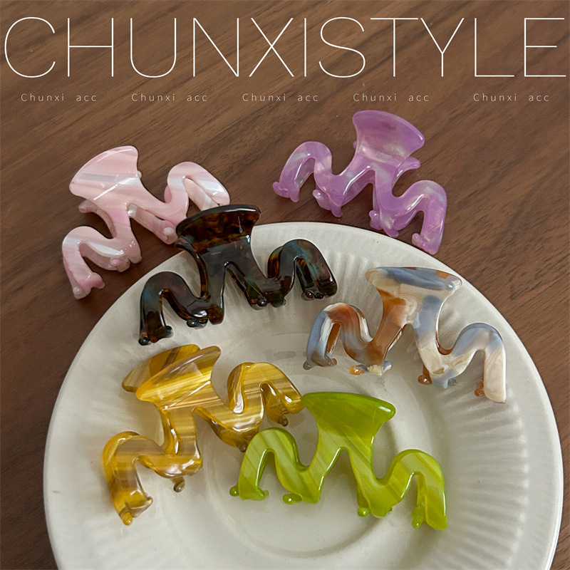 YD Korean small M-shaped elegant shark clip, versatile and stylish, france texture grabbler, back of the head updo hair clip Specification drawing