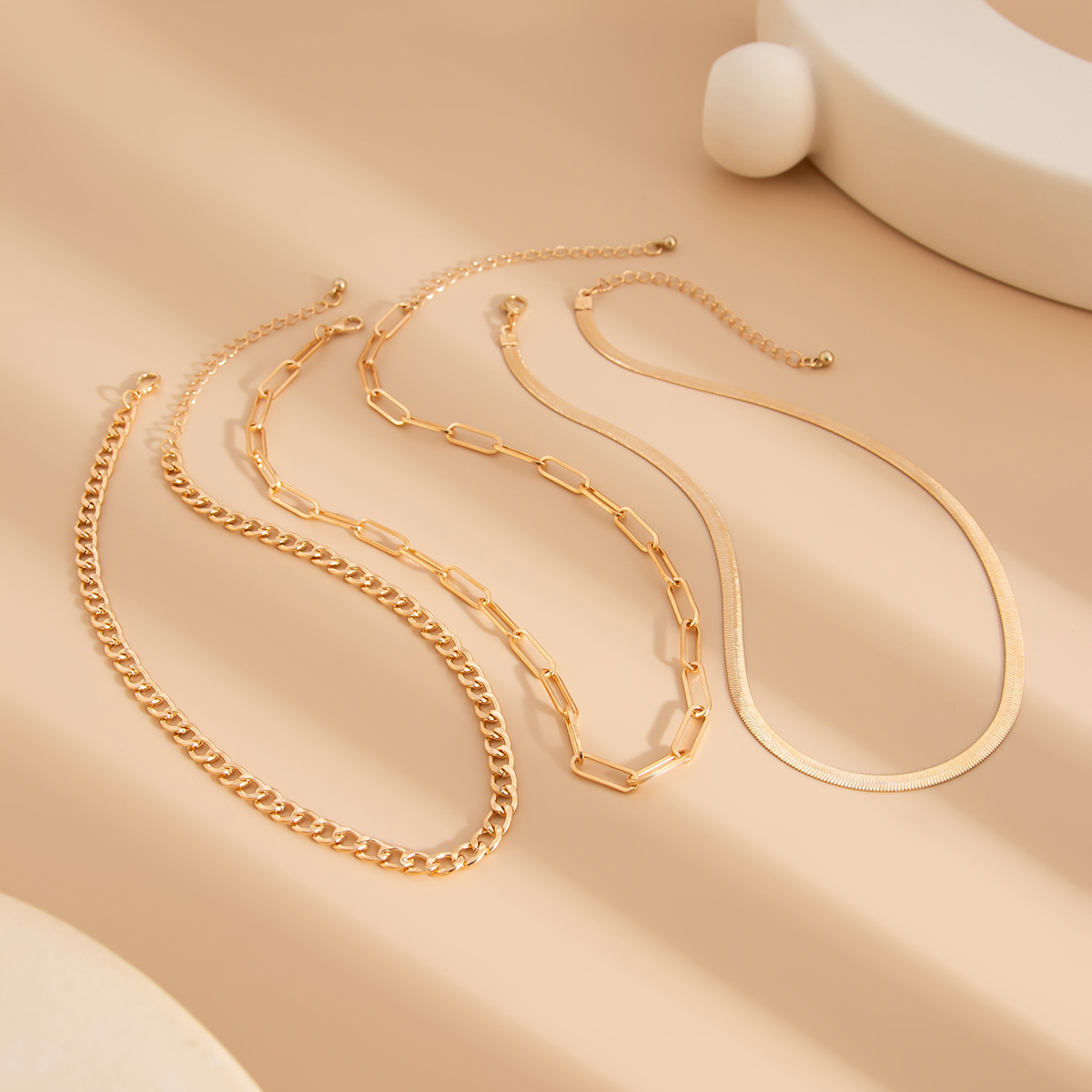 European and American cross-border jewelry hip-hop metal style snake bone chain necklace, simple and individual Cuban multi-layer collarbone chain set Application Scenario