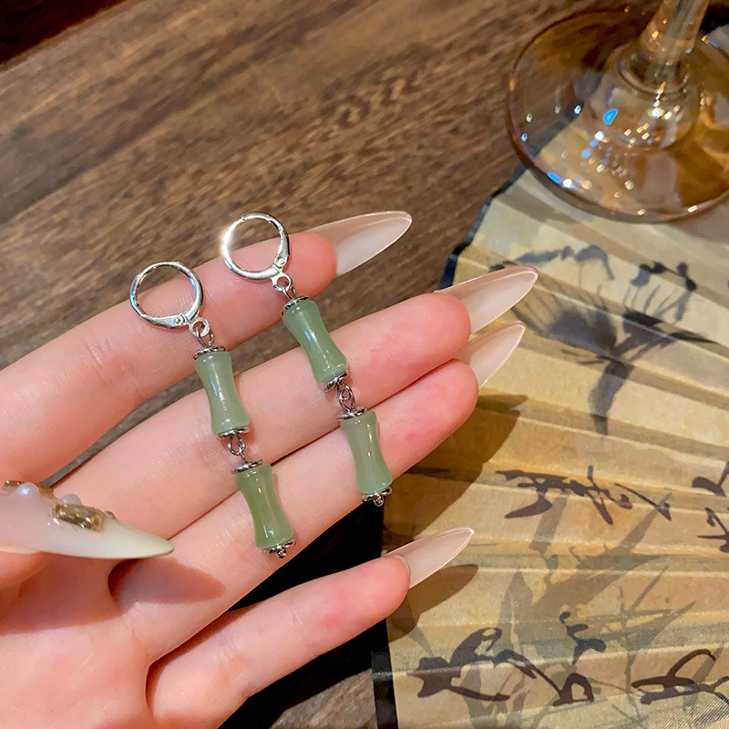 New Chinese-style bamboo joint tassel earrings for women, unique and individualistic earring design, retro and trendy, versatile earrings full figure