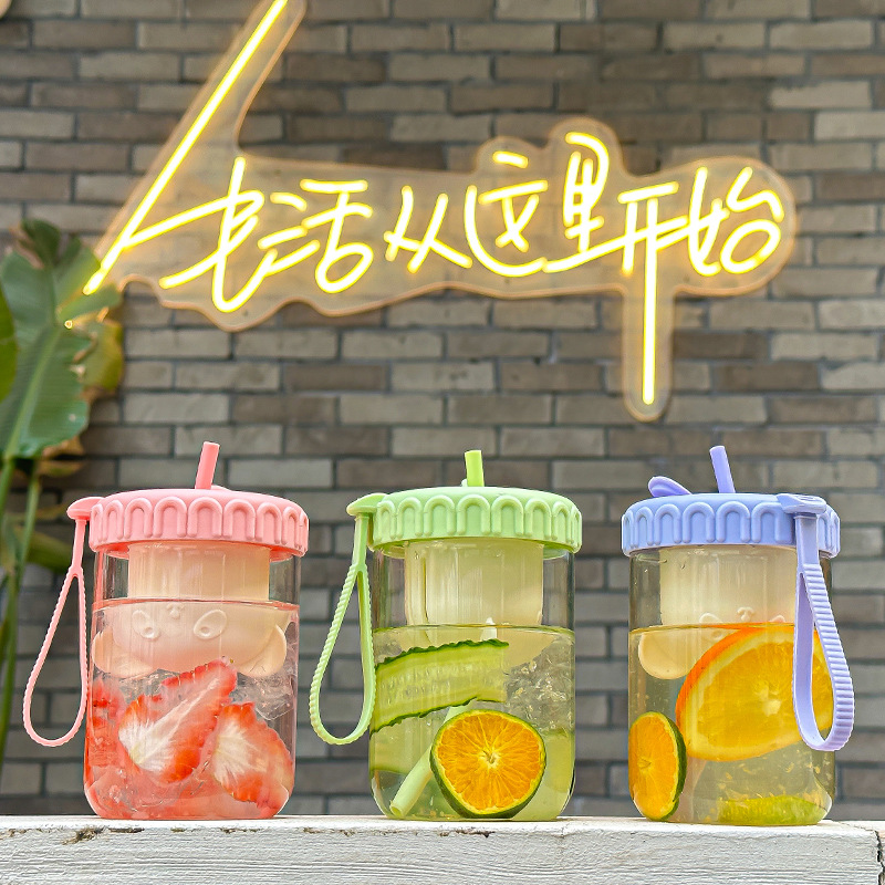 Glass cup for girls with tea strainer, large-capacity straw cup in ins style, household high-temperature resistant, office summer water cup Application Scenario