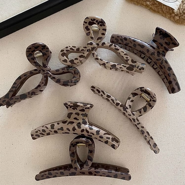 Korean-style large scratch-clip high-end hair accessory headwear, back of the head updo hair clip, personalized and fashionable leopard print shark clip full figure