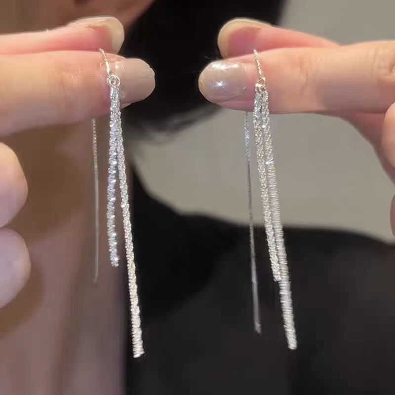 Elegant long round face slimming, galaxy tassel earrings, fashionable and niche design, high-end feel, versatile new earrings for women Specification drawing