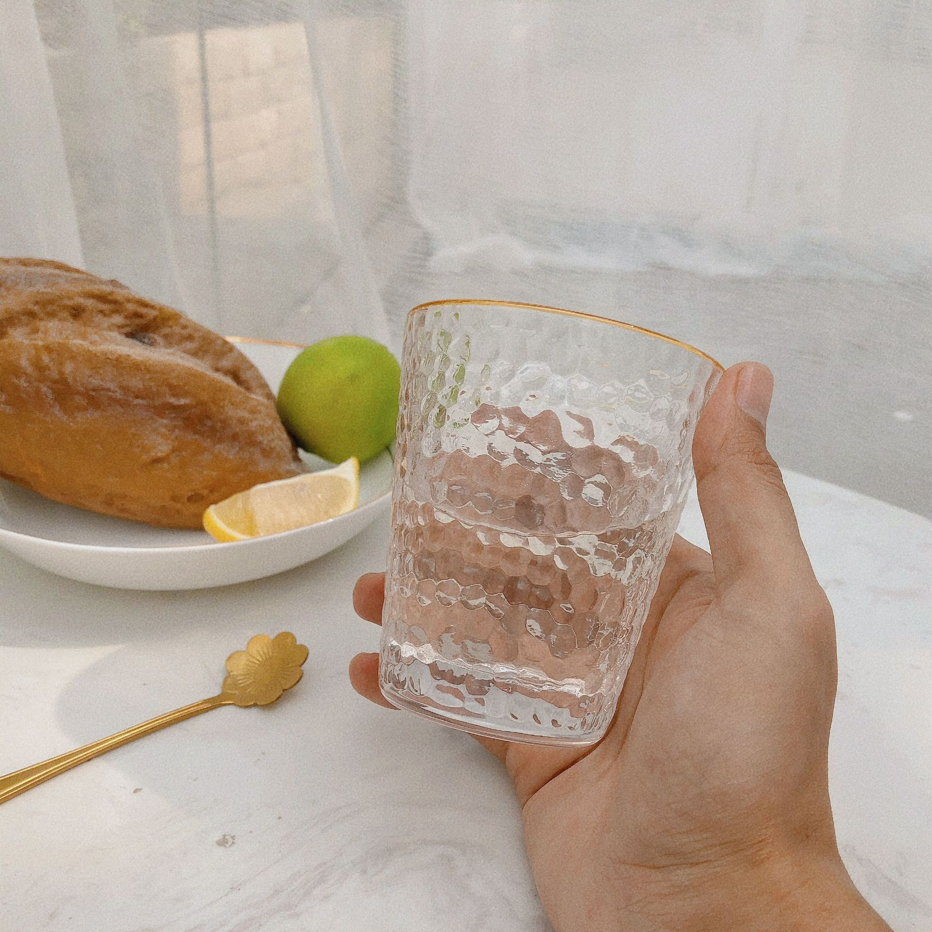 Wholesale of high-end glass hammer-patterned cups, gold-rimmed milk cups, glass water cups, tea cups, juice cups and gifts from Instagram influencers Specification drawing