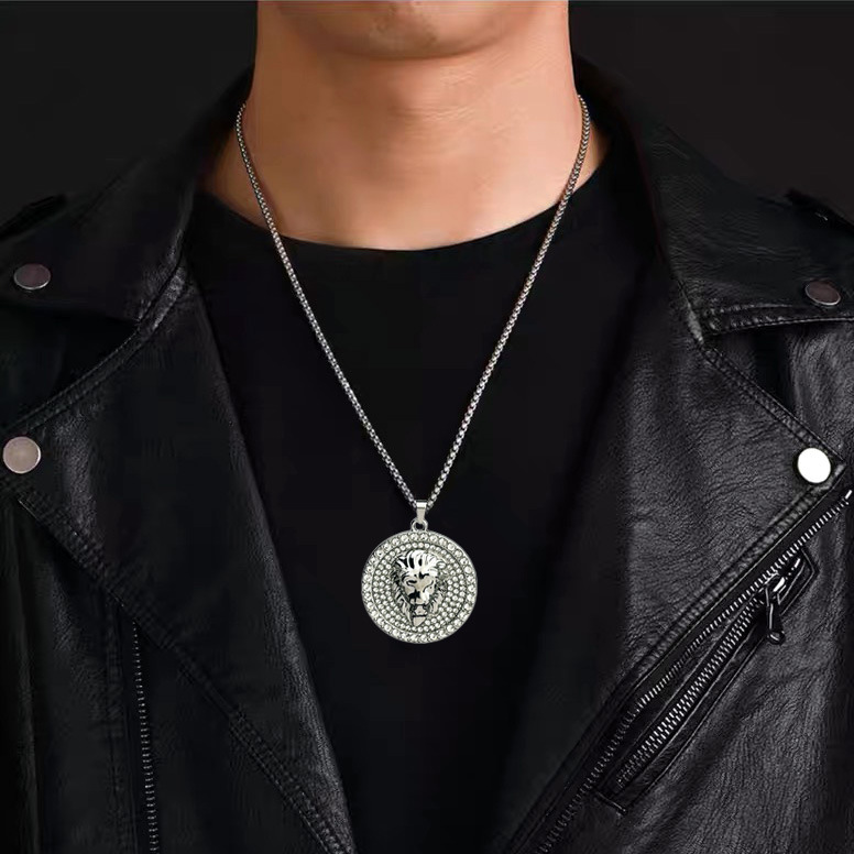 The 2024 best-selling fashion hip-hop personality lion head necklace with full diamonds and a round diamond alloy pendant in Europe and America full figure