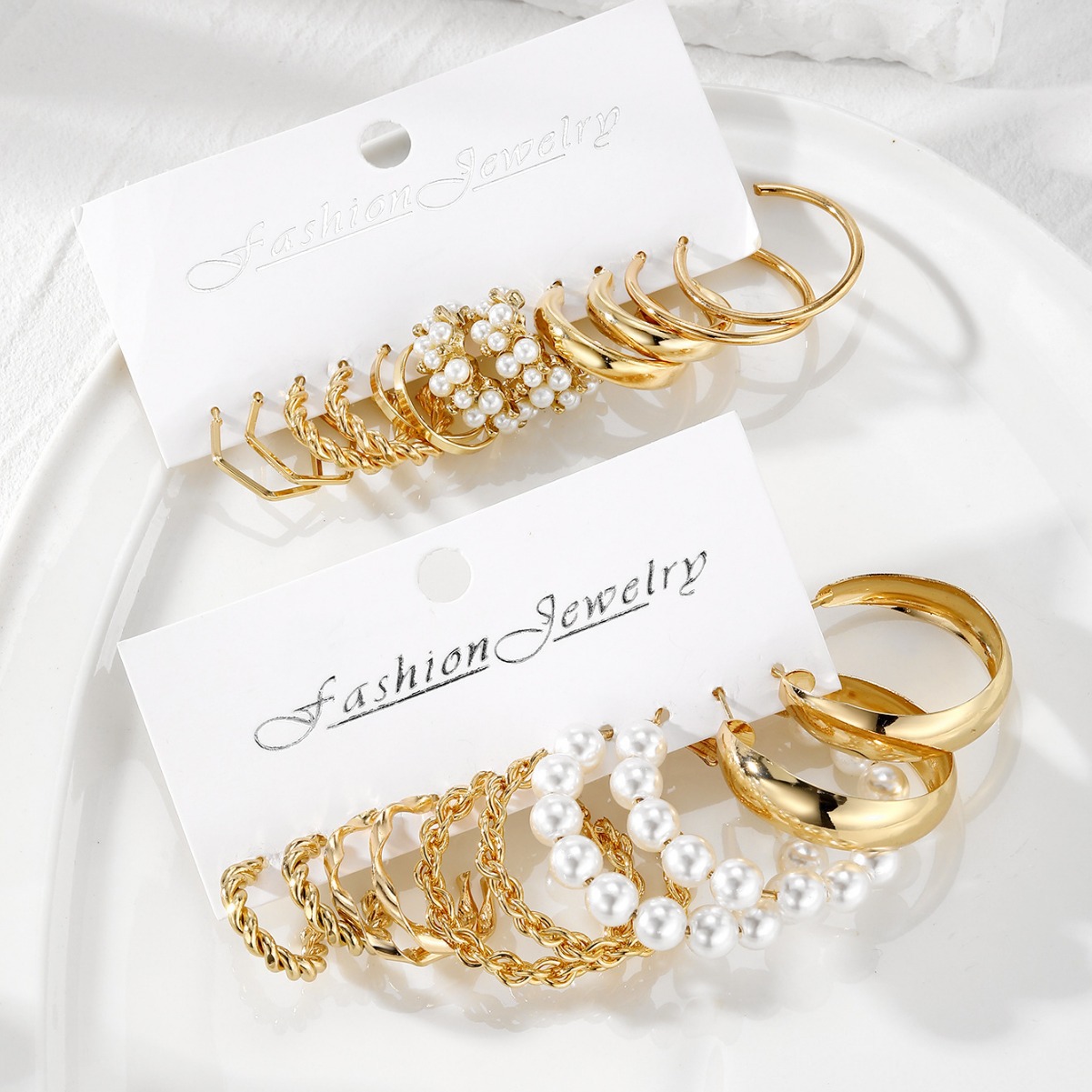 A new set of 6 pairs of retro geometric C-shaped alloy pearl earrings from Europe and America, featuring a fashionable and high-end look for women Application Scenario