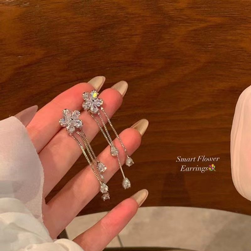 2025 New bestseller Super fairy stud earrings ~ Elegant flower tassel earrings, light luxury and niche design, high-end earrings for women Specification drawing