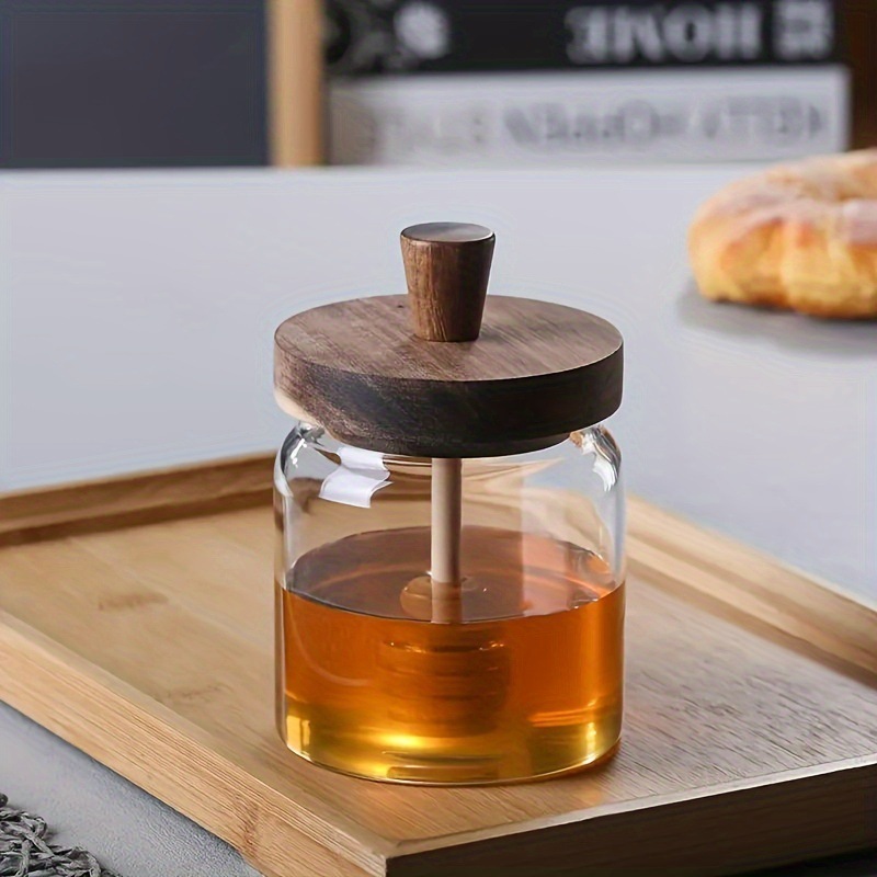 American honey jar, household wooden stirring rod, glass sealed jar manufacturer wholesale transparent honey storage jar Application Scenario