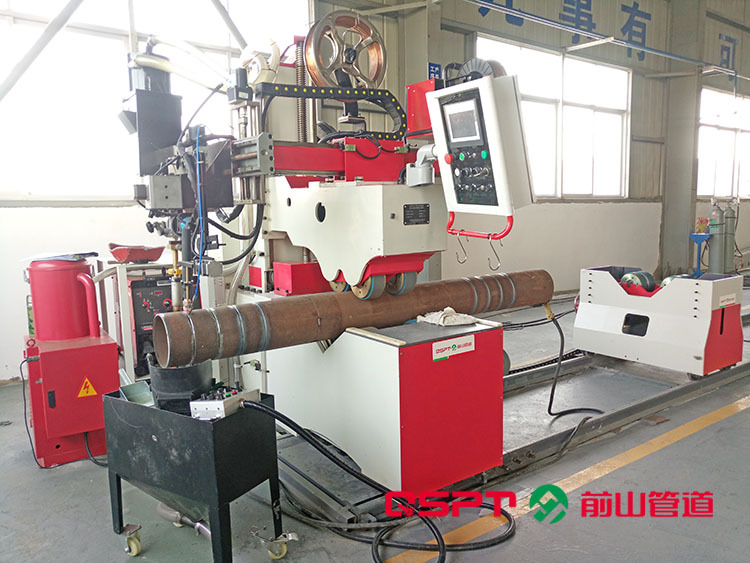 The roller-driven compression and telescopic arm welding system ensures the accuracy and stability of the welding process Item Picture
