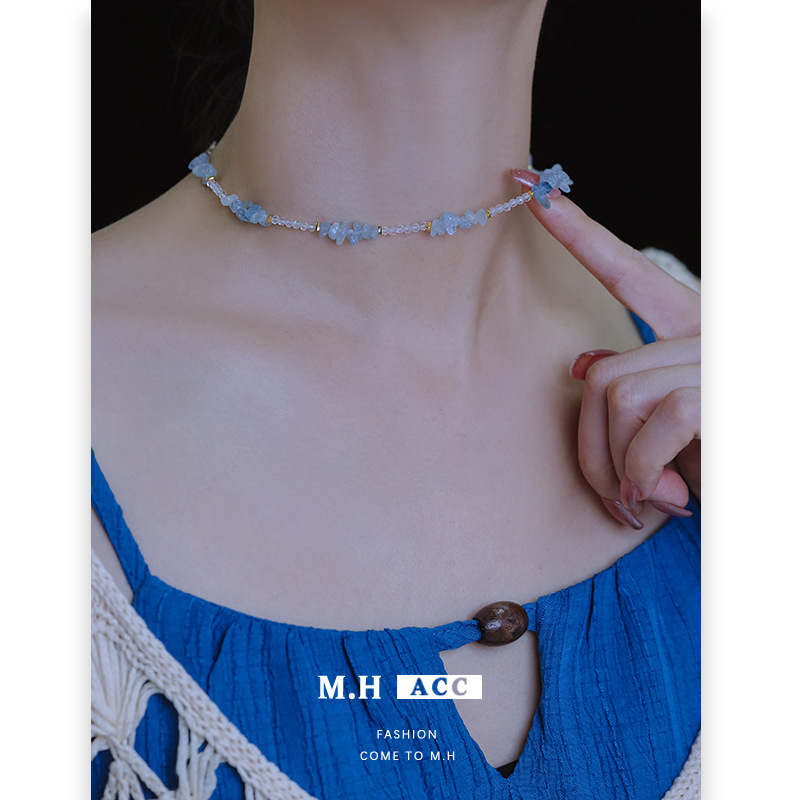 Aquamarine crystal beaded necklace for women 2025 New style, light luxury, niche, fresh and fashionable, irregular collarbone chain accessory details Picture