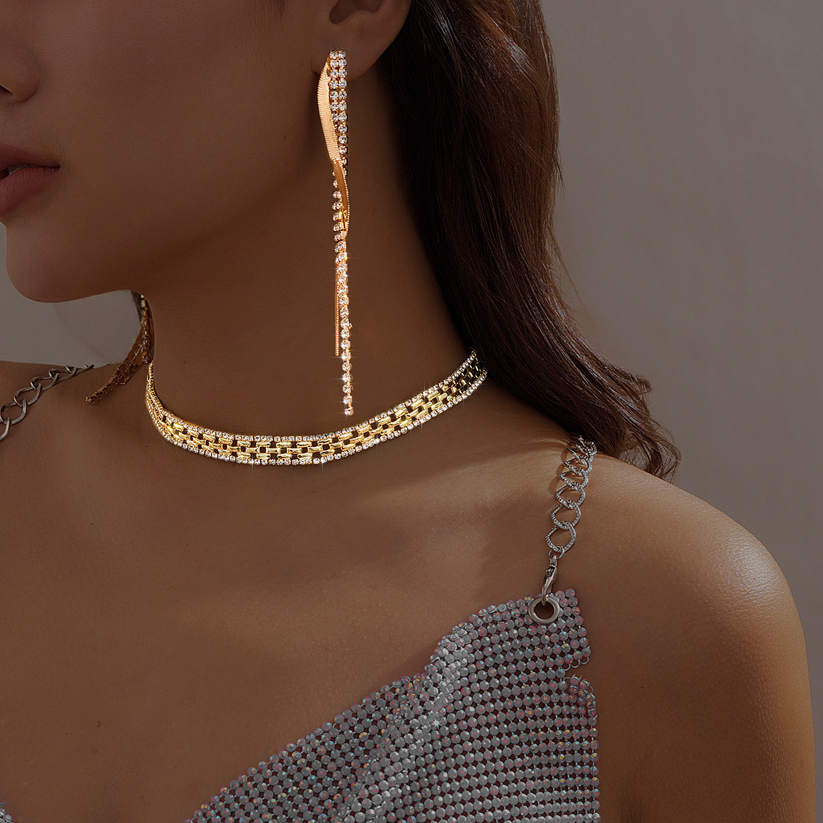 European and American cross-border style tassel stud earrings, simple snake bone claw chain wound rhinestone earrings full figure