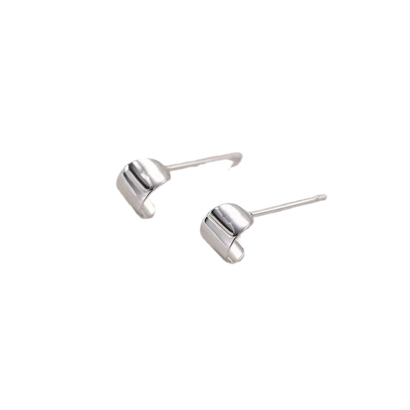 Simple and versatile small C-shaped ear studs for women, 2023 new ins trendy daily, niche and personalized design ear bone studs Item Picture