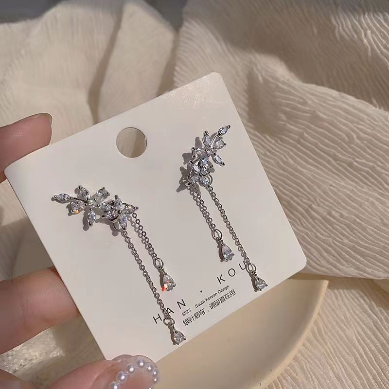 s925 Korean version Super Flash Zircon Flower earrings, a light luxury, niche and high-end design long tassel stud earrings full figure