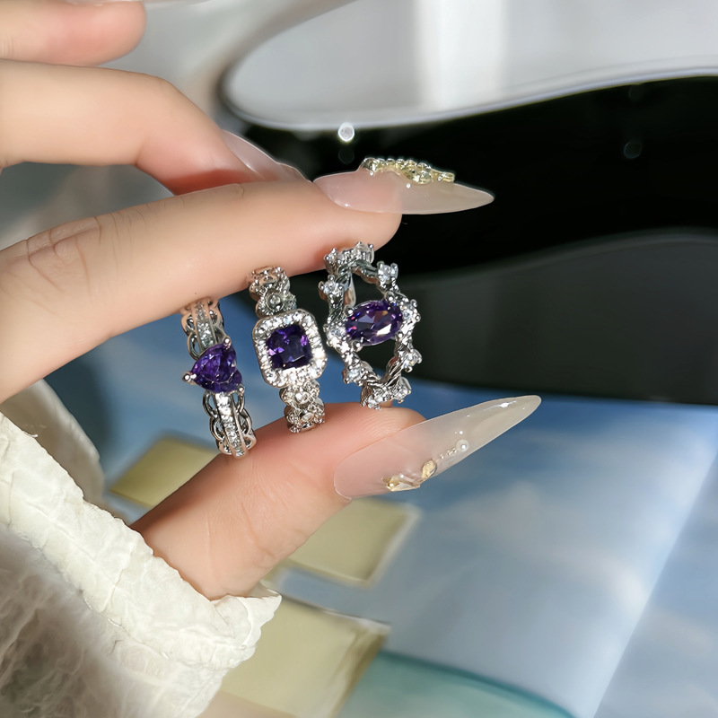 Sweet and cool Girl Y2K Geometric heart purple diamond Open ring, a delicate, light luxury, niche and cold style ring with a feminine touch full figure