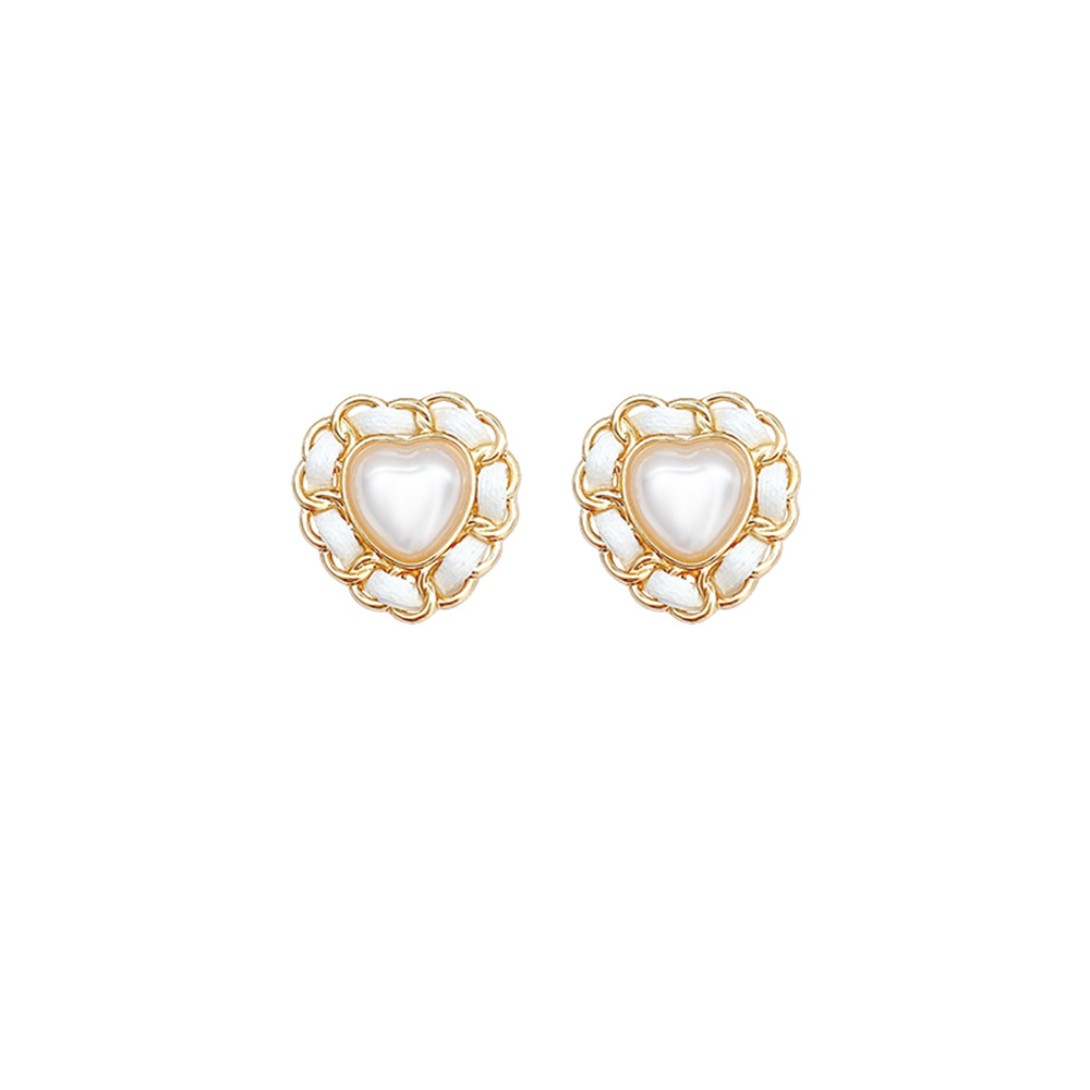 S925 Silver Needle Light Luxury heart-shaped Pearl Earrings for Women, Spring Fresh Leather heart-shaped stud earrings, best-selling earrings wholesale Item Picture