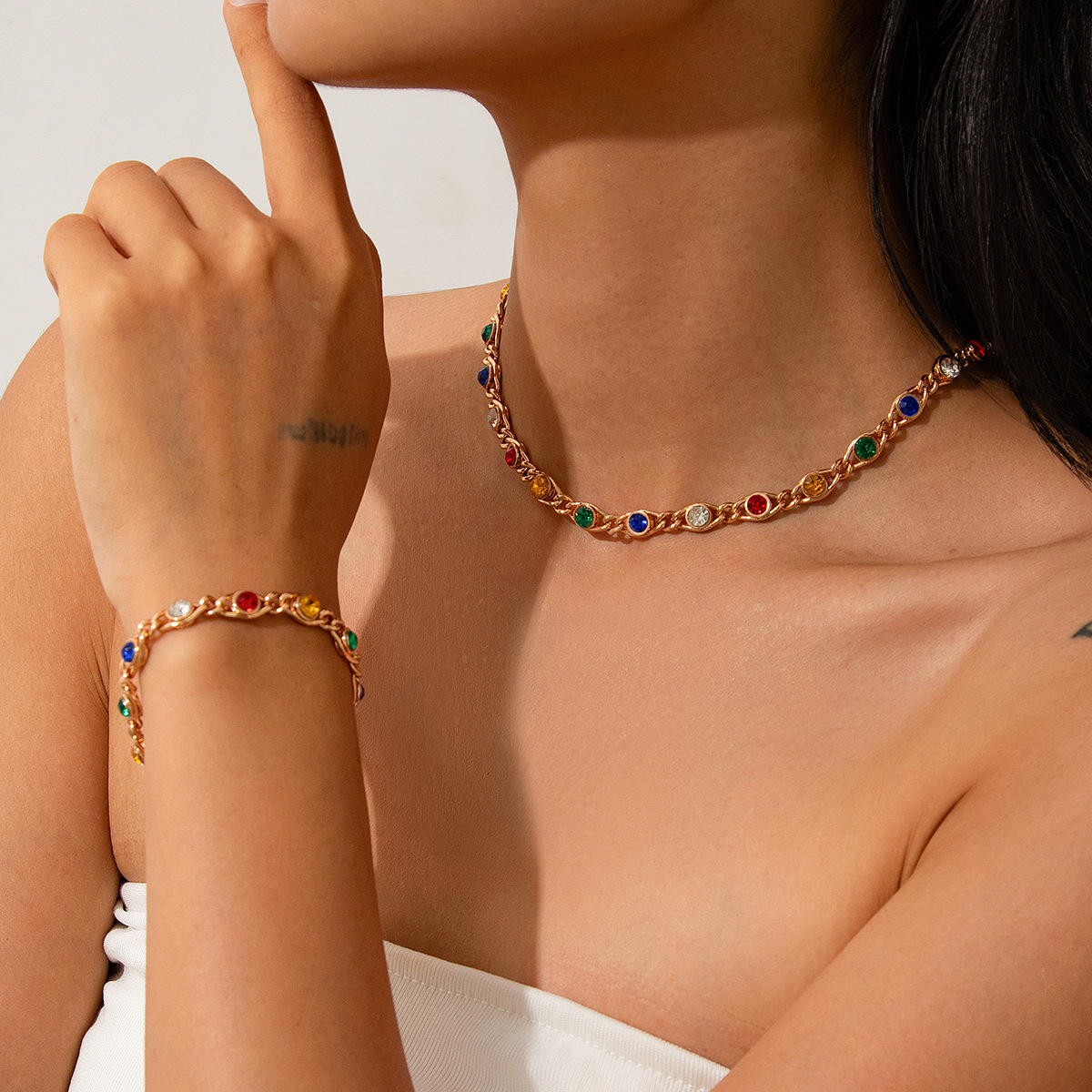 European and American cross-border jewelry, sweet style, colorful studded rhinestone chain necklace, irregular metallic collarbone chain set details Picture