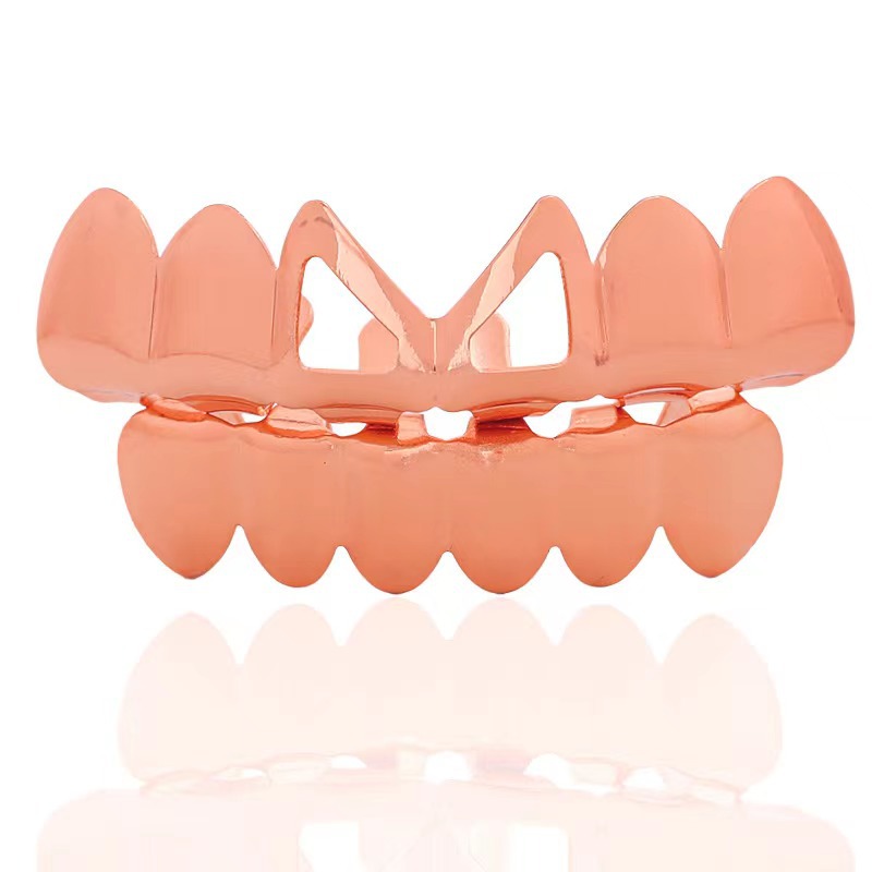 New two-hole protruding teeth Halloween stage dentures, HIPHOP props, hip-hop nightclub props, and braces props Application Scenario