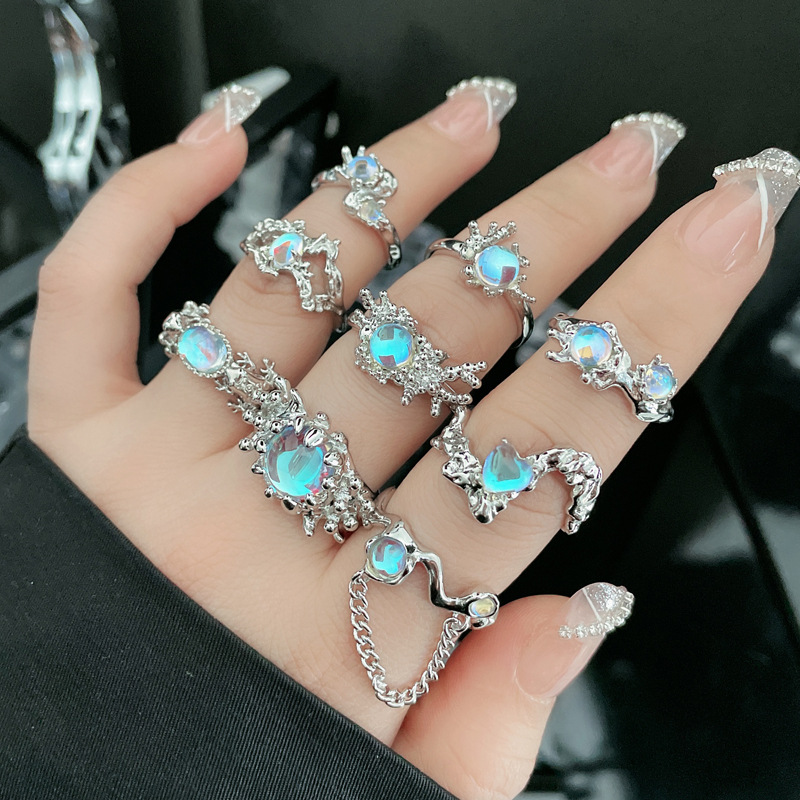 A simple, fashionable and individualistic moonstone cold style open ring for women, an ins light luxury and high-end style ring Application Scenario