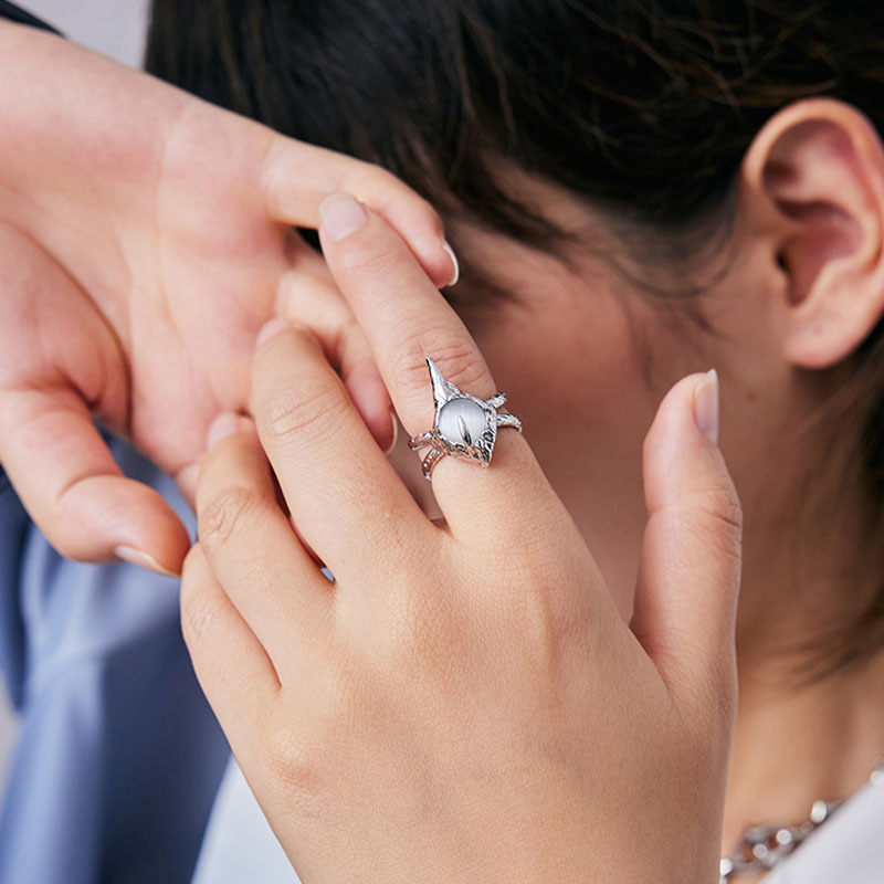 The trend of niche design, unique and distinctive cat's eye stone open ring, feminine androgny style, high-end and dark heavy heavy food ring Specification drawing
