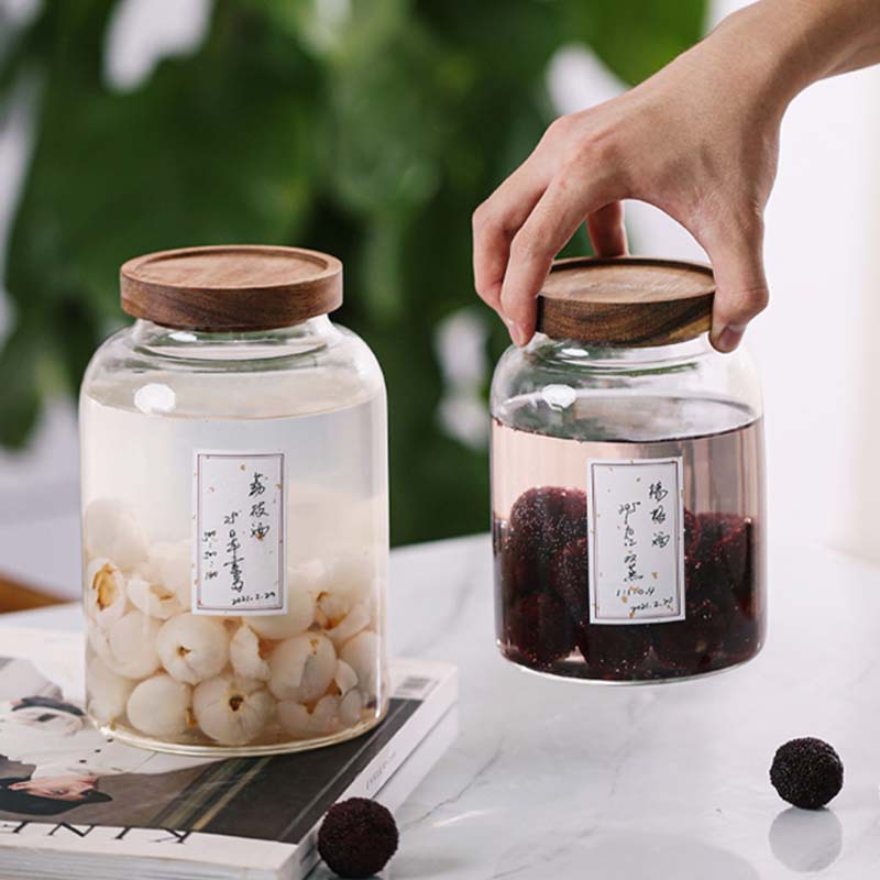 Large-capacity glass sealed jar, food-grade bottle with lid, lychee and plum wine, medicinal herb and dried tangerine peel jar, wine bottle Application Scenario