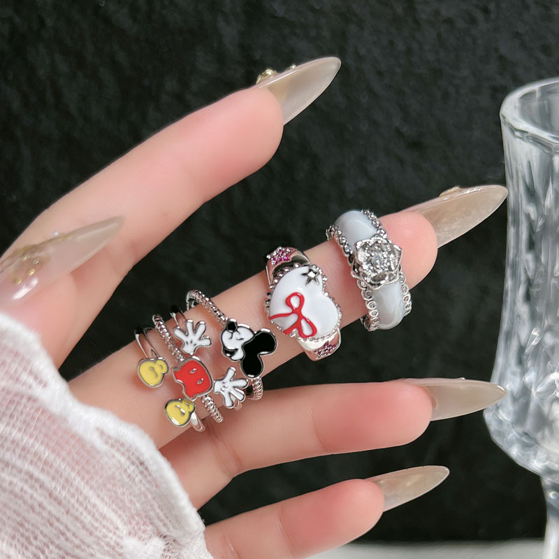 Sweet and cool girl y2k girlish heart-shaped bow open ring, a creative Mickey ring with a childlike atmosphere full figure