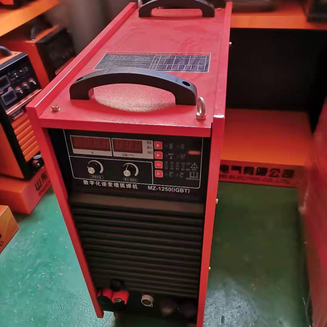 The in-stock automatic submerged arc welding machine MZ-1250 can perform a 380V automatic submerged arc welding without any sparks throughout the process full figure