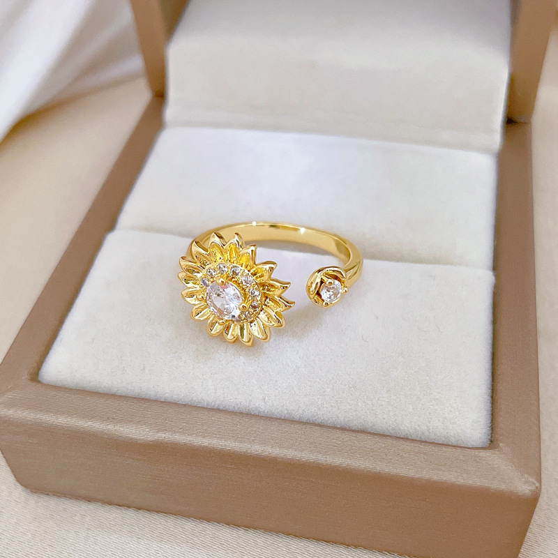 【 Real Gold 】 Light luxury flower full diamond ring with adjustable opening, simple jewelry, Japanese-style ring couple rings Application Scenario