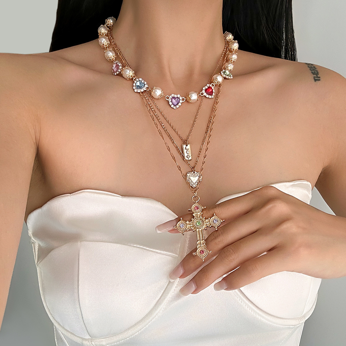 European and American cross-border jewelry, sweet and cool style cross alloy pendant collarbone chain, diamond-encrusted pearl beaded tassel necklace full figure